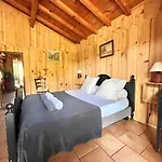 Maison Atypique Au Coeur De Notre Pinede * لا تاسْتْ دو بوك