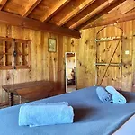 Maison Atypique Au Coeur De Notre Pinede Casa vacanze *
