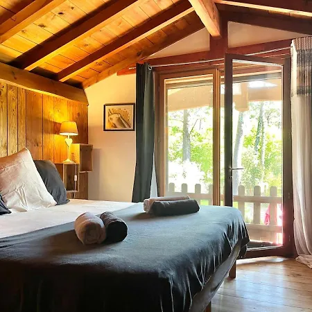 Maison Atypique Au Coeur De Notre Pinede Hébergement de vacances *