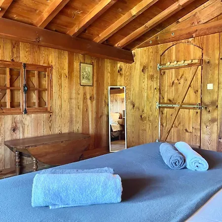 Maison Atypique Au Coeur De Notre Pinede Hébergement de vacances *