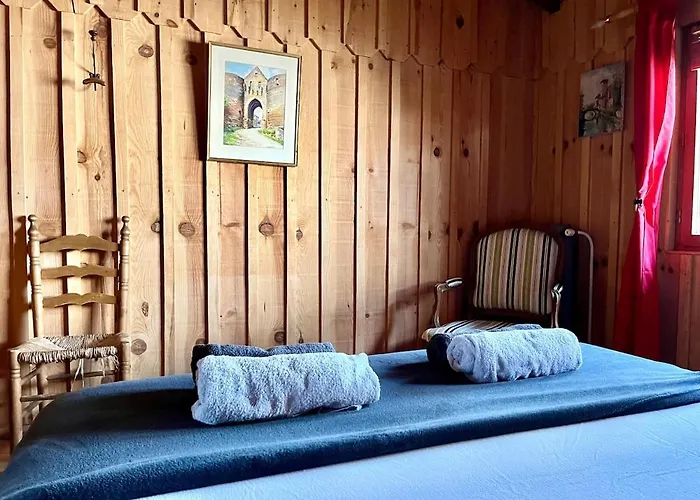 Maison Atypique Au Coeur De Notre Pinede *